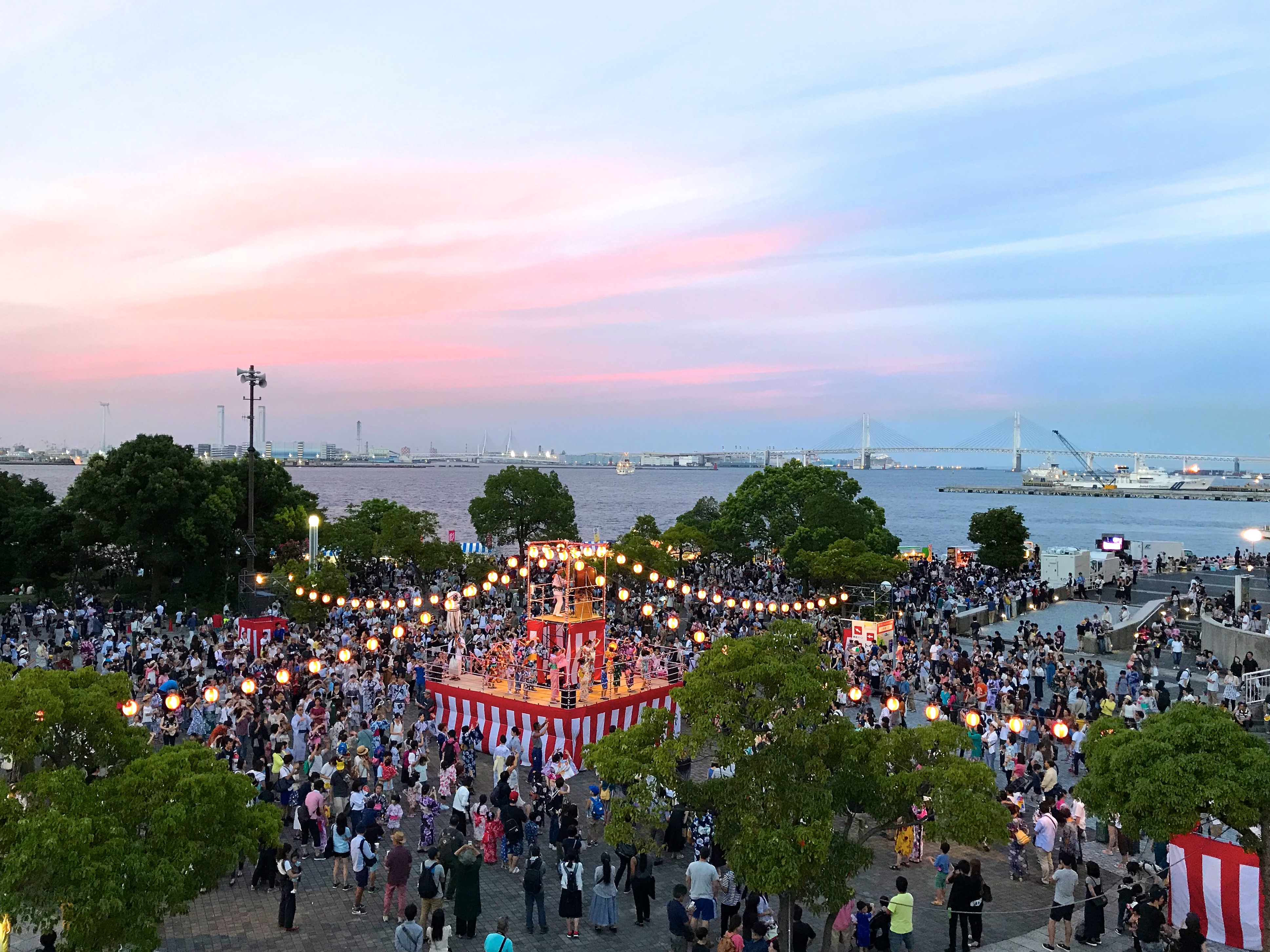 海を眺めてまた踊る みなとみらい大盆踊り18 Okame Tokyo Blog